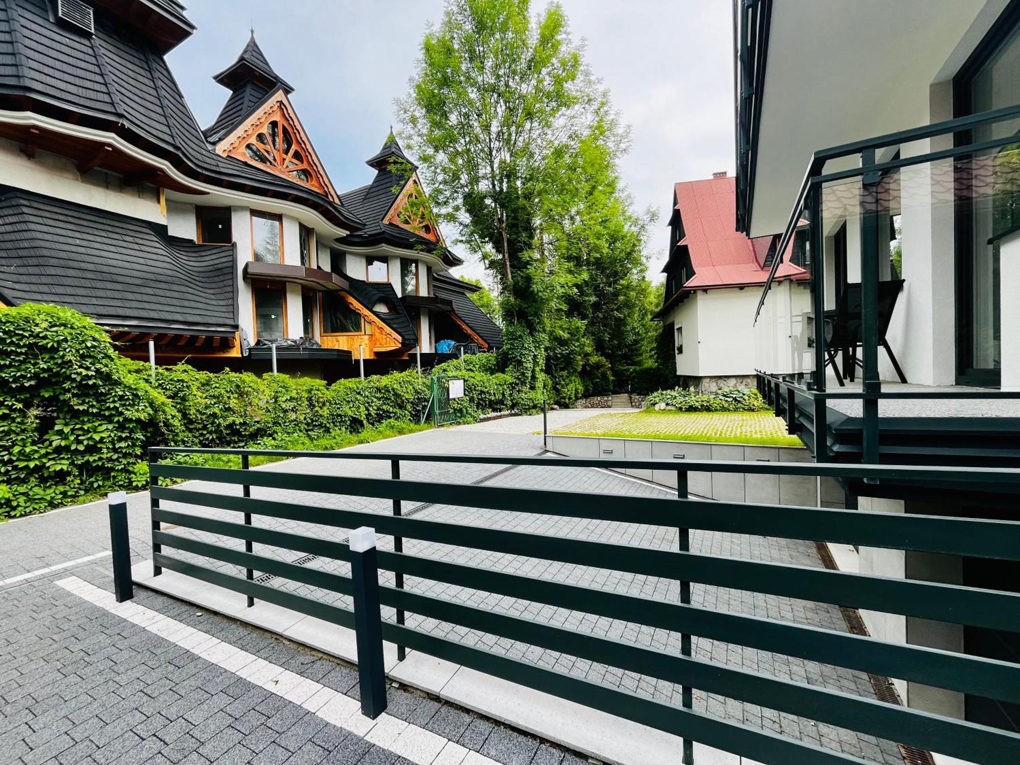 Apartamenty W Centrum Gorski Krysztal Zakopane Exteriör bild
